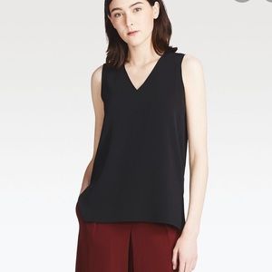 3/$20 Uniqlo Black V neck Sleeveless Blouse Size S